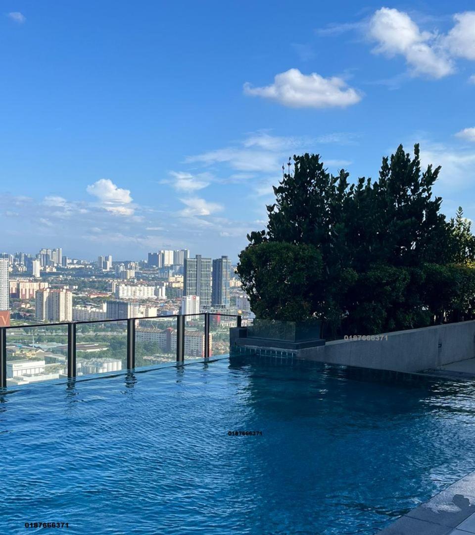 Eminent Stay - Icon City, Петалинг-Джая Экстерьер фото
